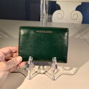 Authentic Michael Kors Jet Set Women's Wallet - Racing Green